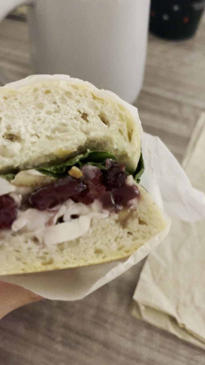 Video review of Mimi's Cafe