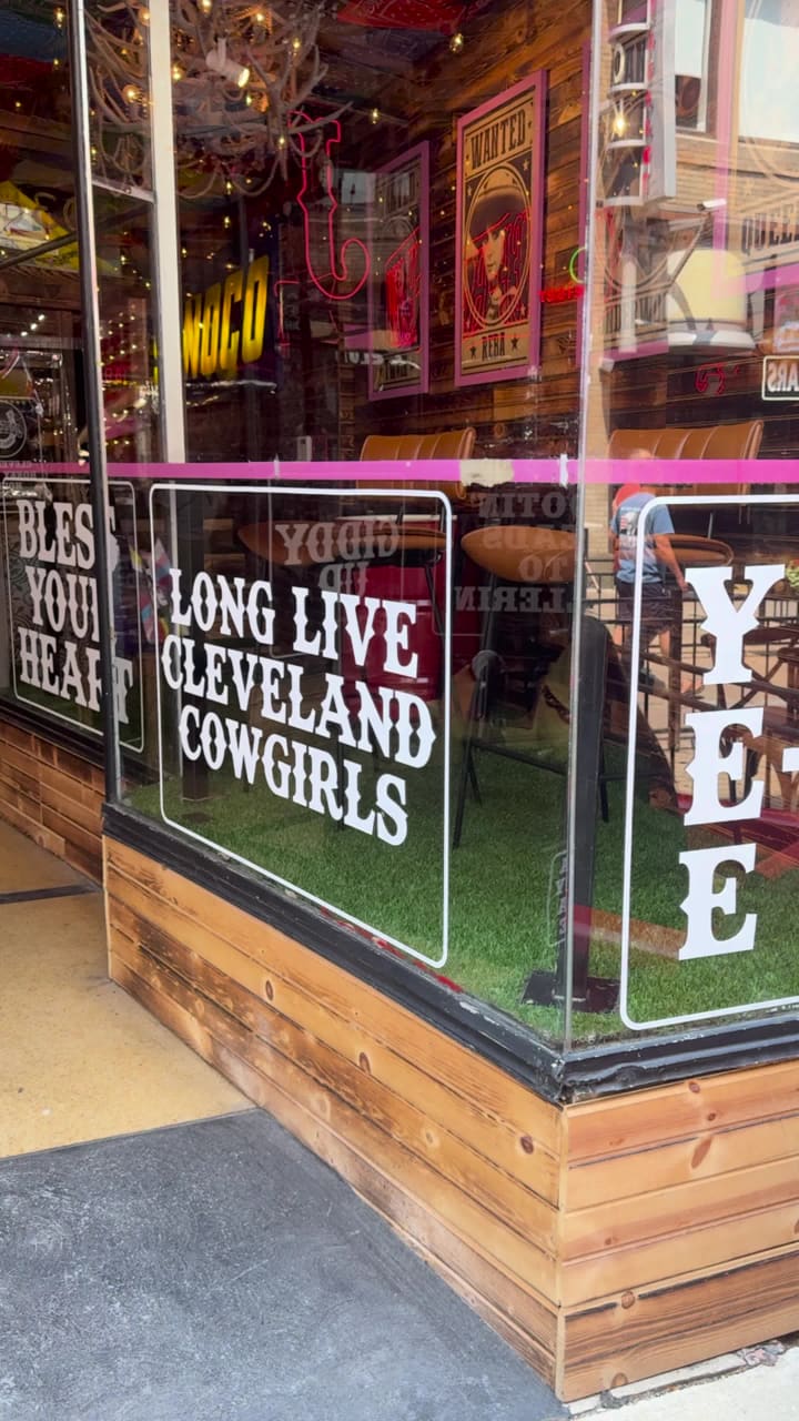 Jolene’s Honky Tonk