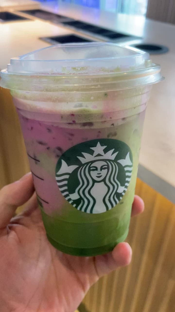 Starbucks  aeropuerto el dorado