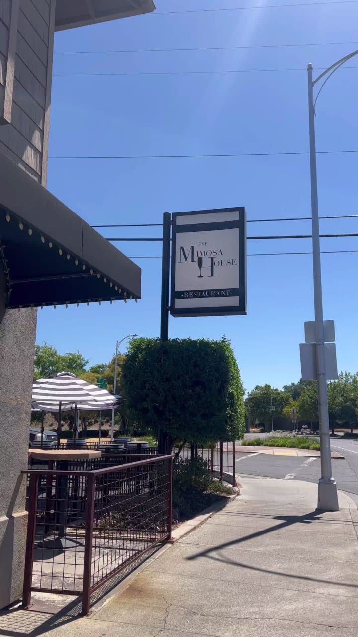 Video review of Mimosa House