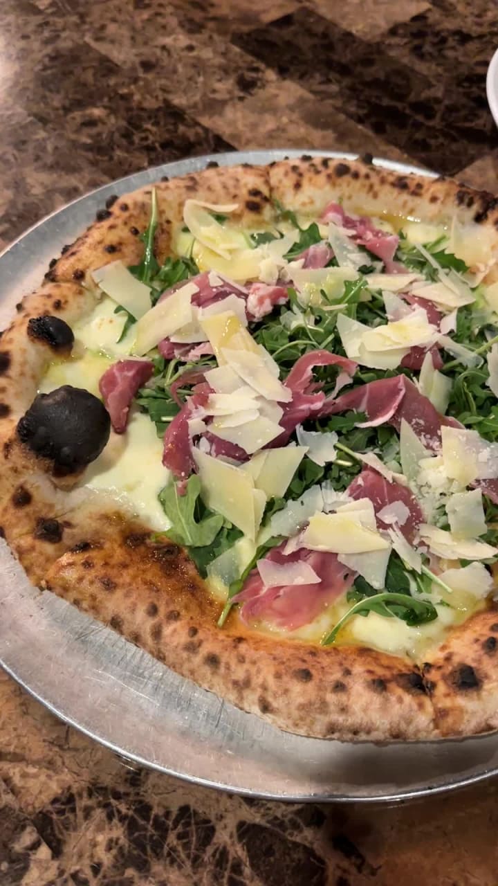 Bella Gusto Urban Pizzeria