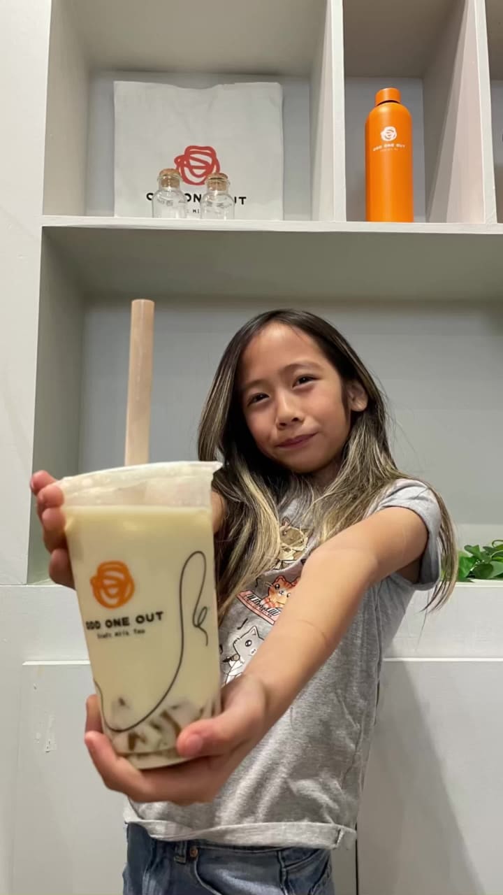 Video review of Odd One Out