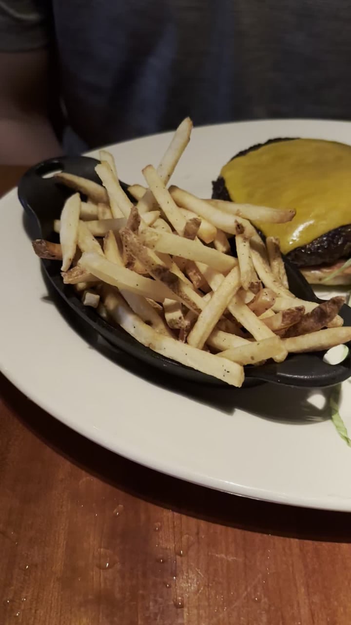 Video review of Third & Hollywood