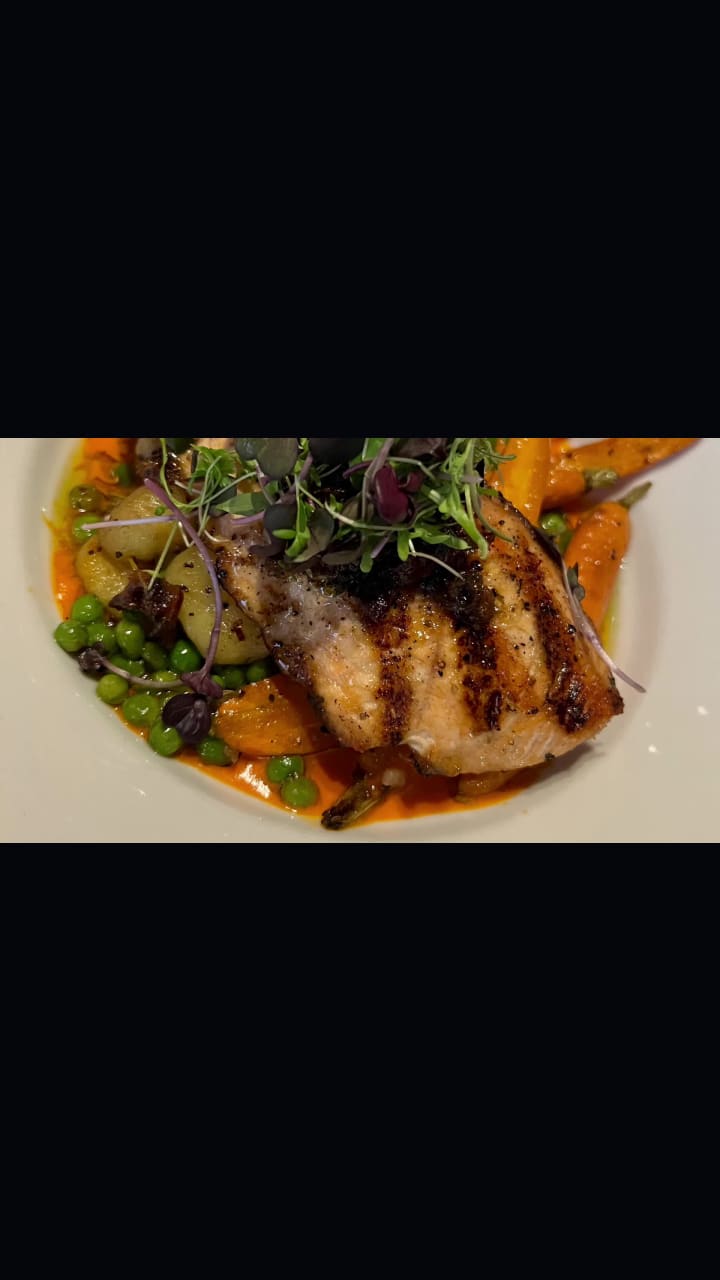 Scott’s Seafood Roundhouse