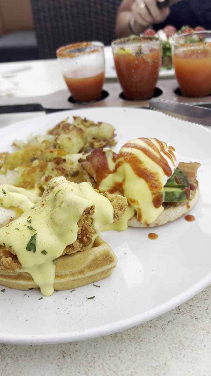 Video review of The Broken Yolk Cafe