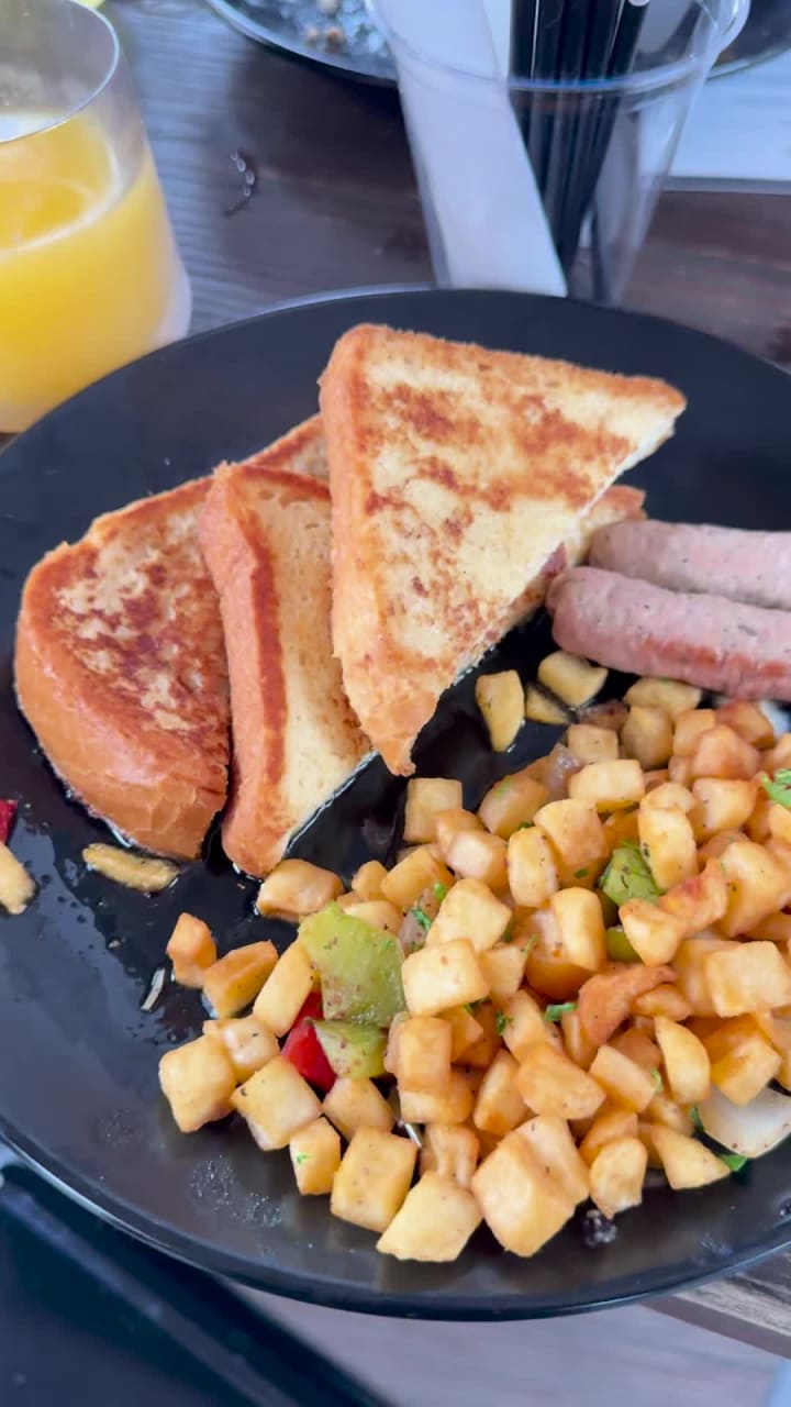 TAKODA Restaurant & Beer Garden