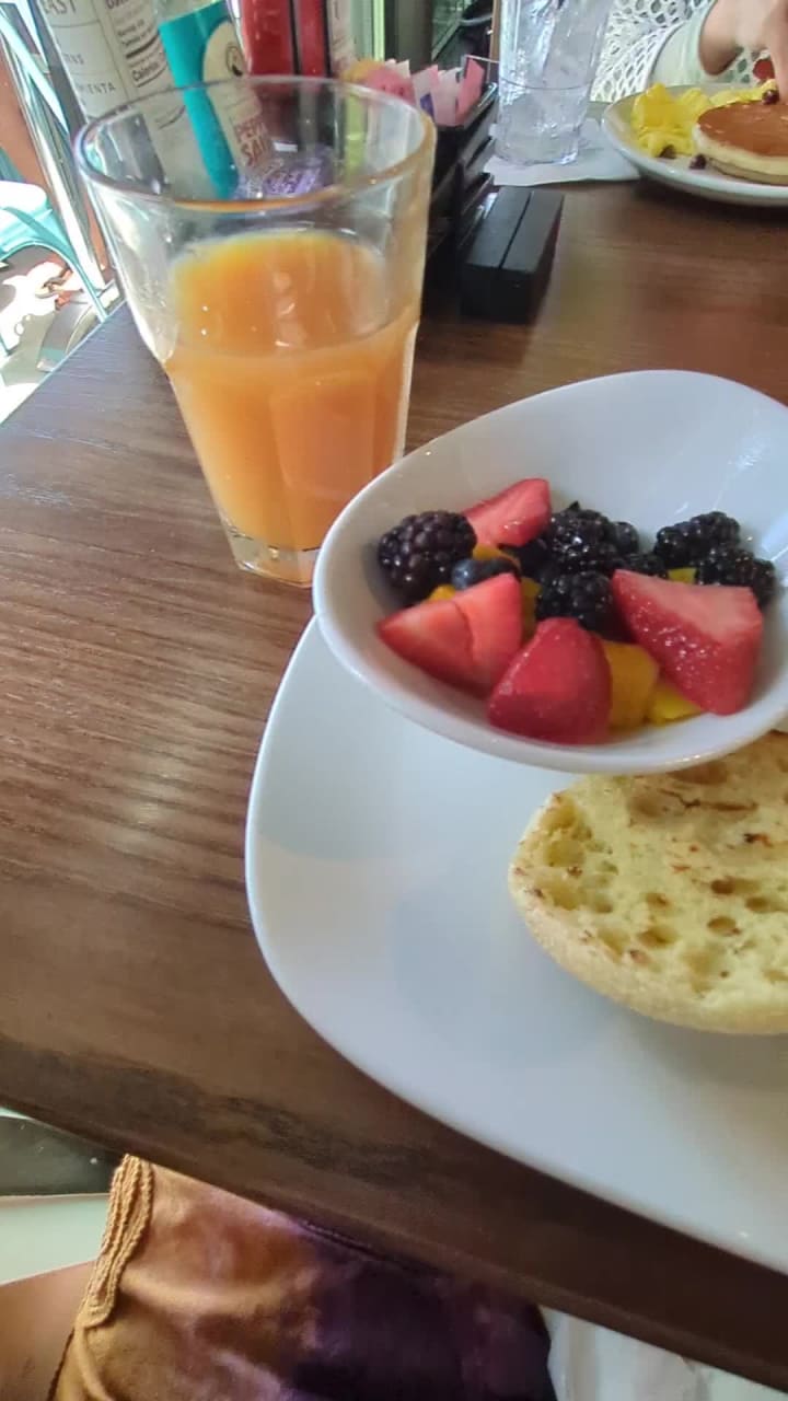 Another Broken Egg Café