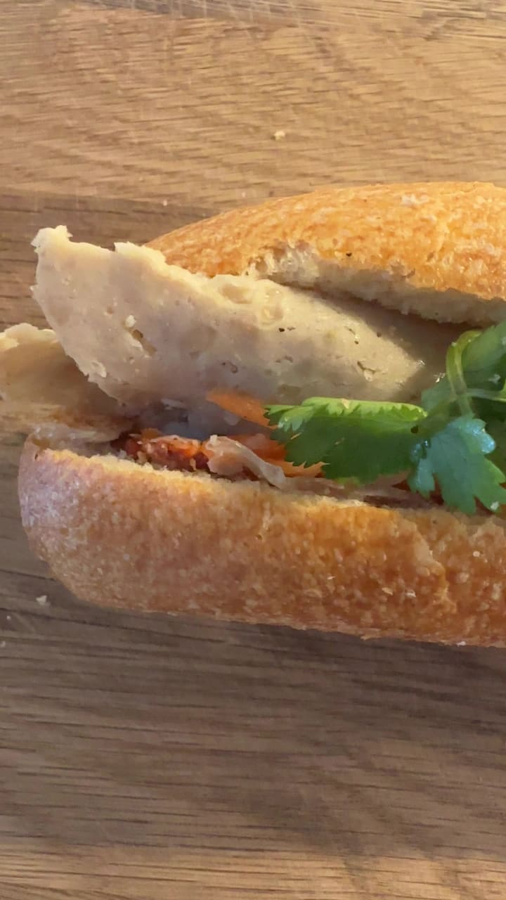 Video review of Banh Mi Boys
