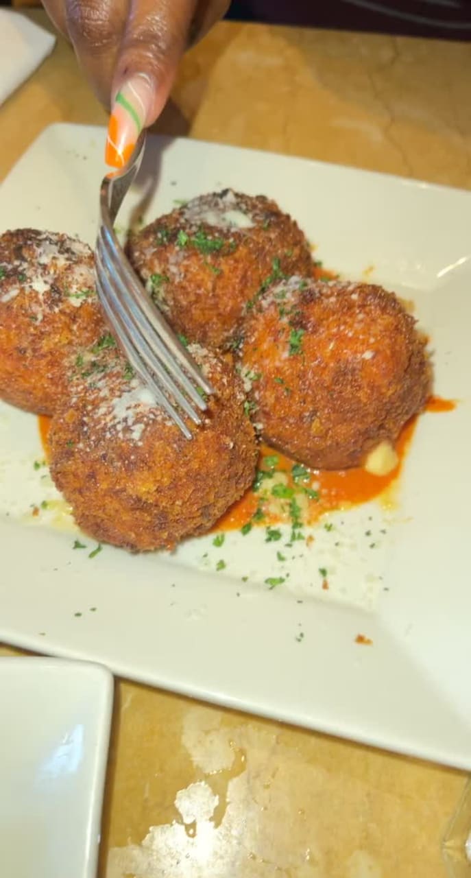 Video review of The Cheesecake Factory