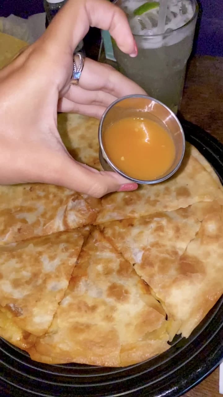 Video review of El Mundo