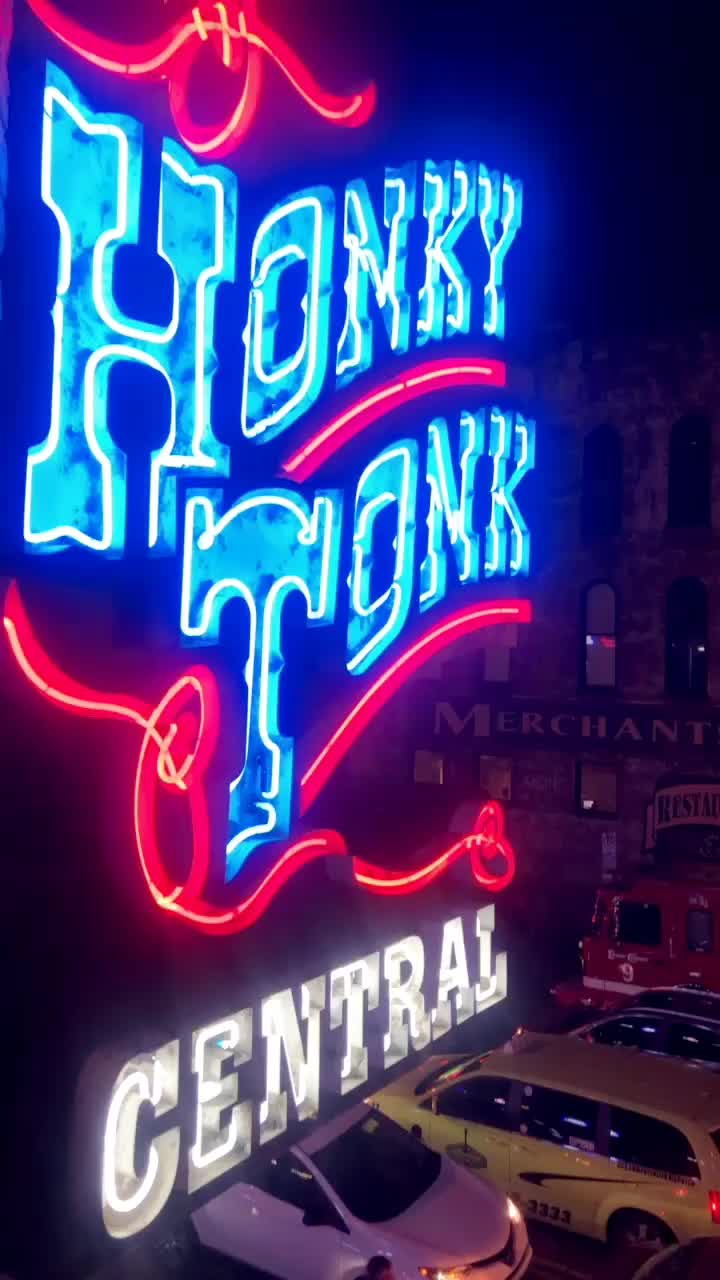 Video review of Honky Tonk Central