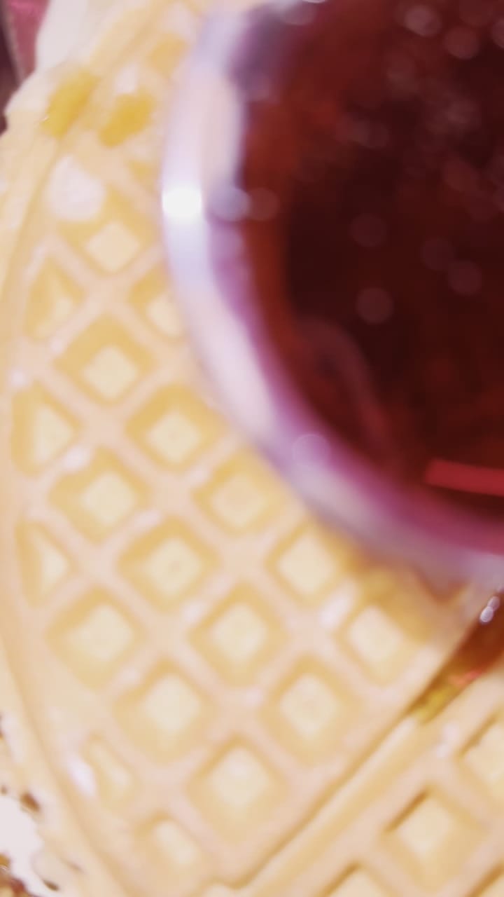 Video review of Roscoe's House of Chicken 'n Waffles