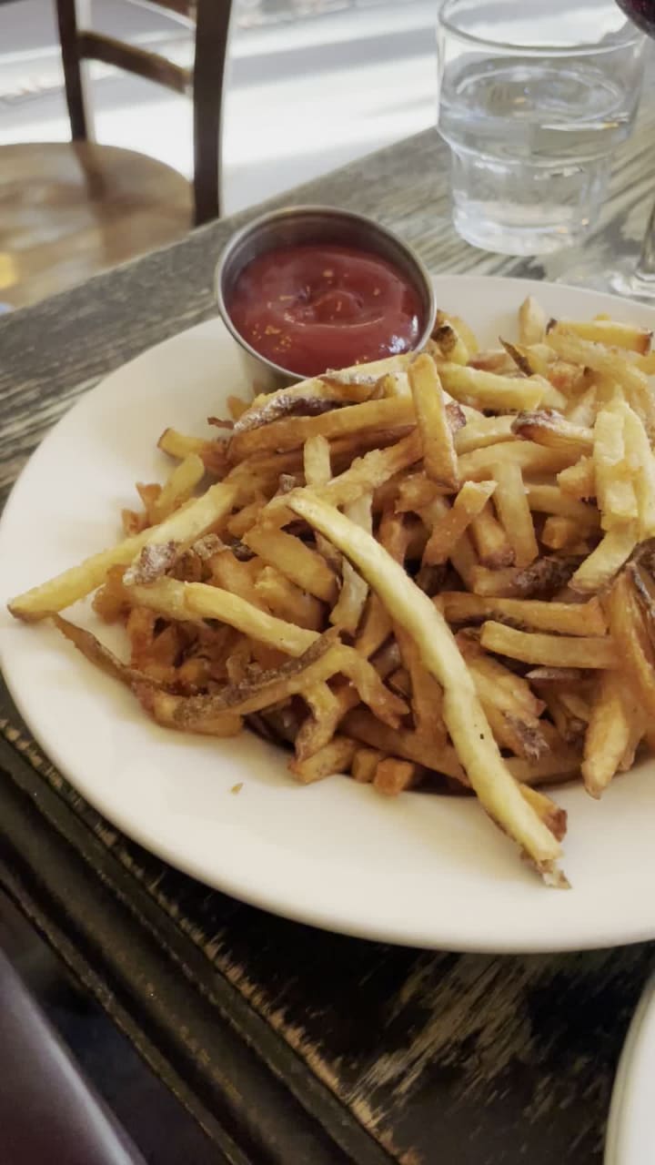 Video review of Bar Toto