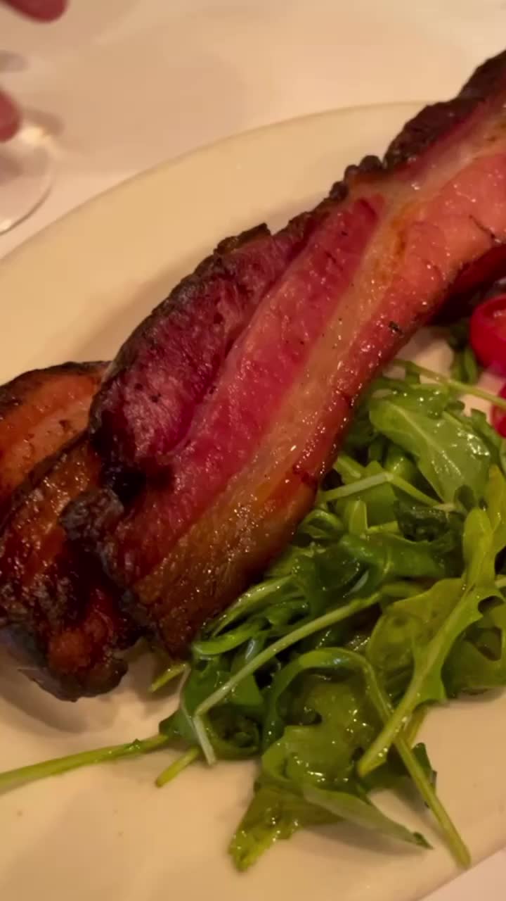 Video review of Keens Steakhouse