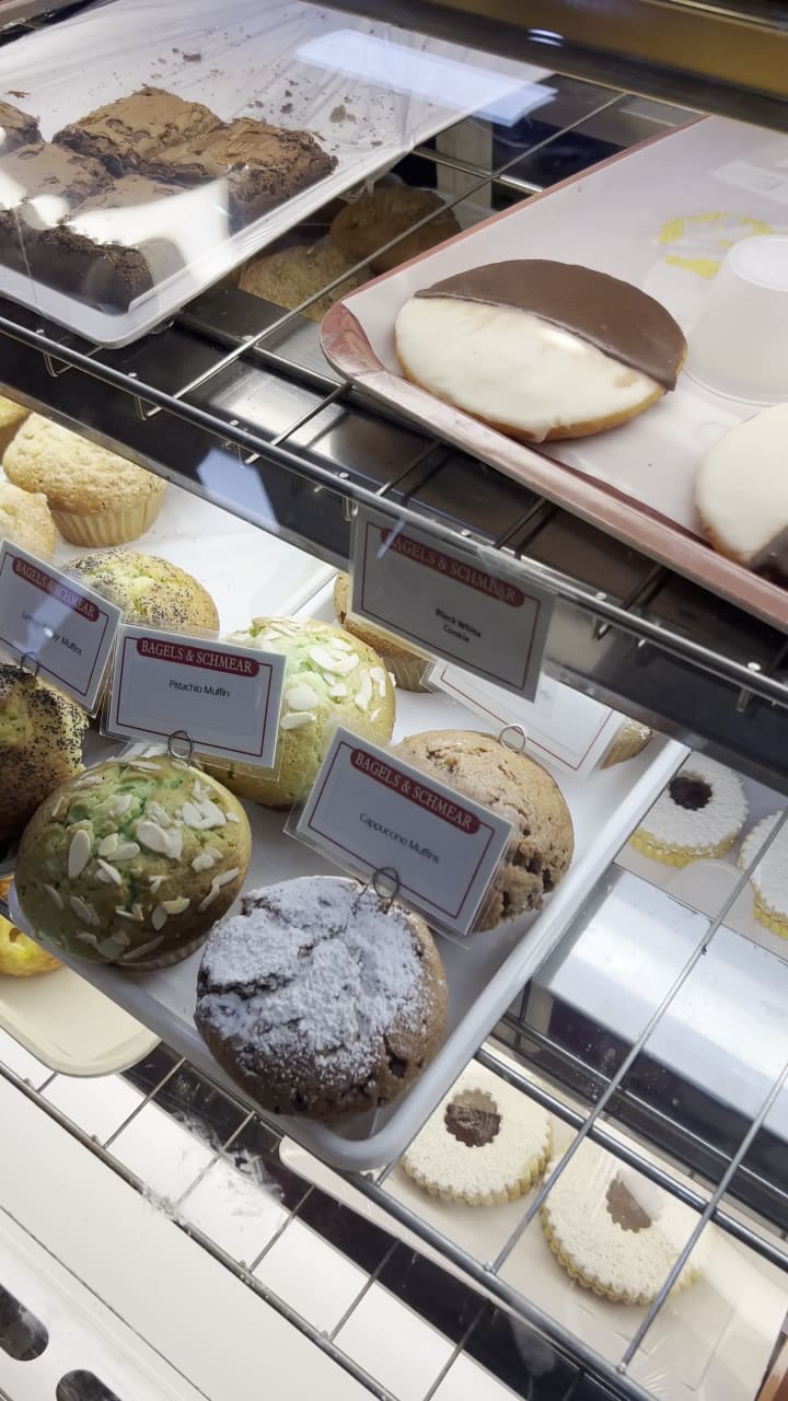 Video review of Bagels & Schmear
