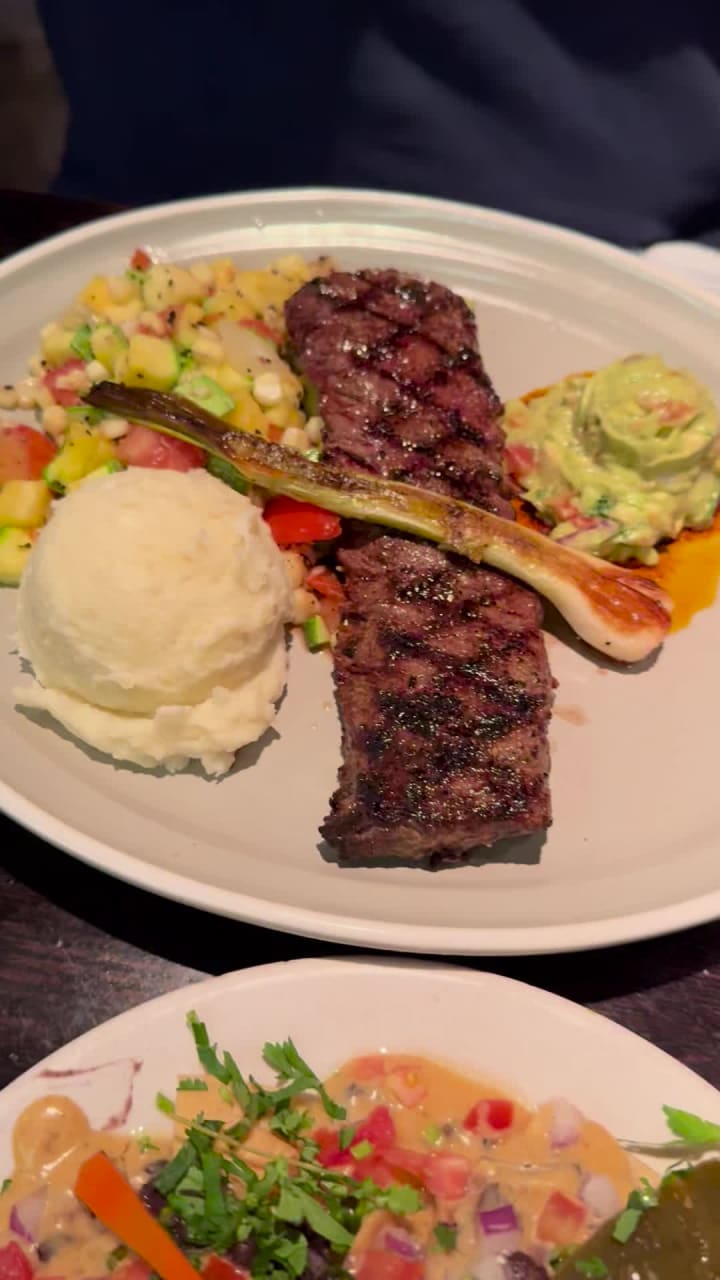 Video review of Mercado Pasadena