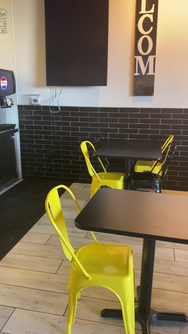 Paulie's South Street Steaks