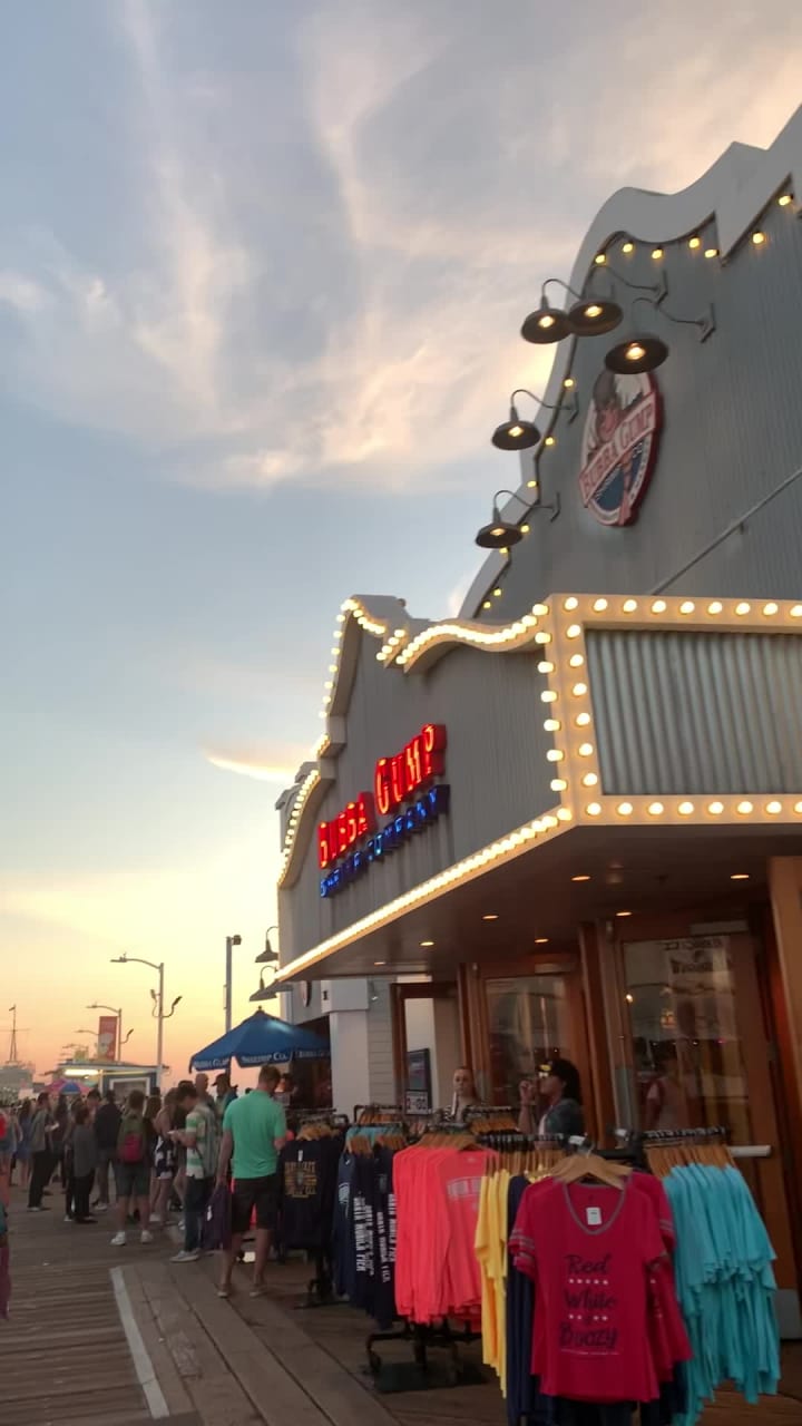 Video review of Bubba Gump Shrimp Co.