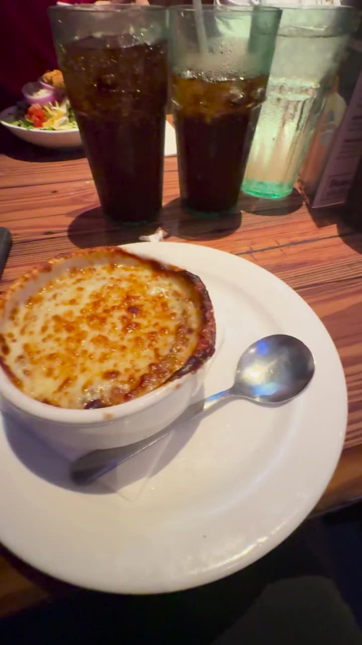 Video review of Miller's Ale House - Orlando Kirkman