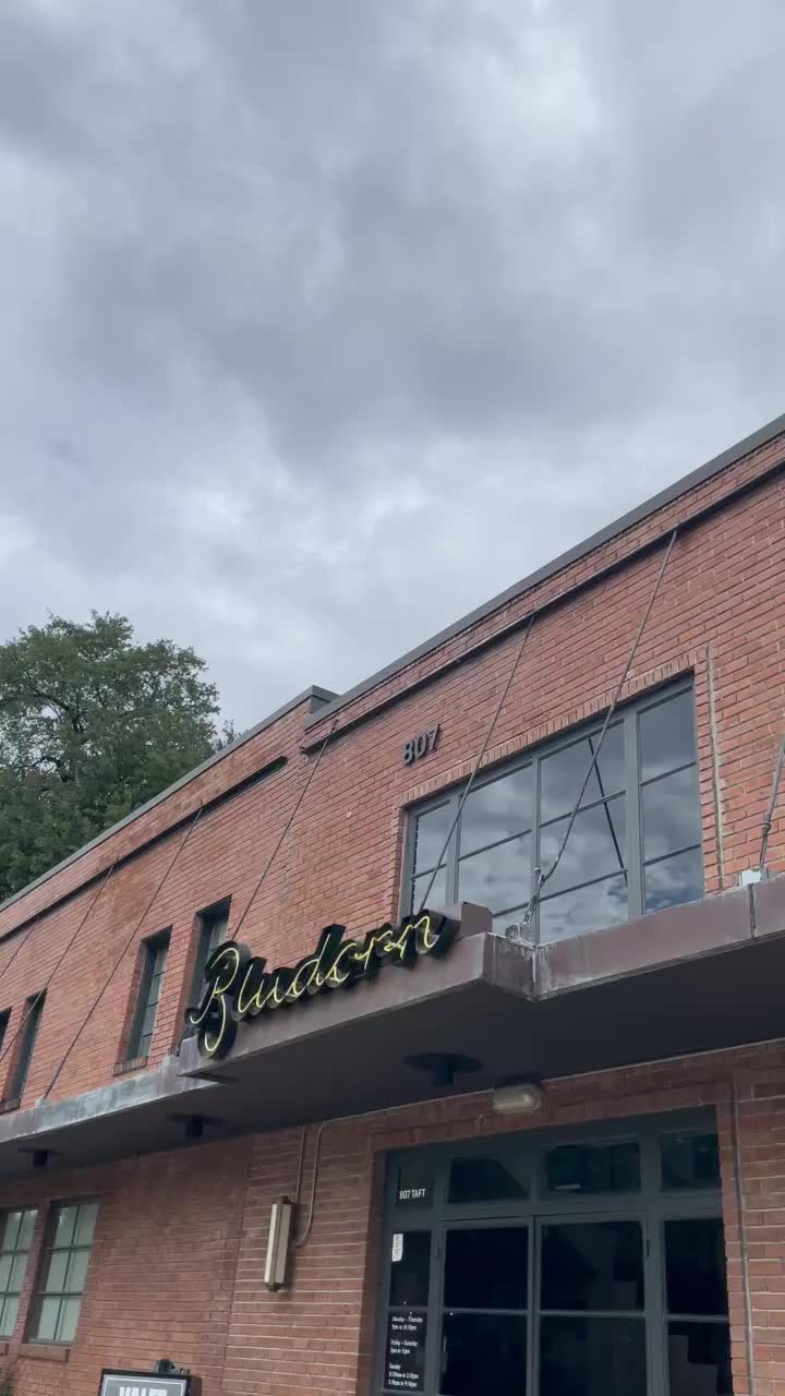 Video review of Bludorn