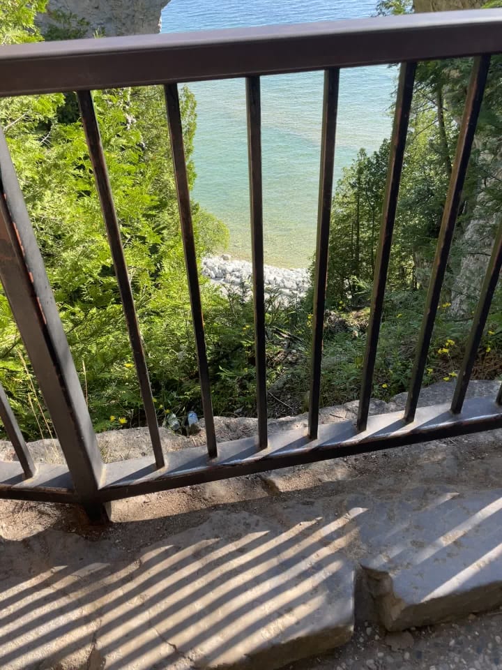 Video review of Arch Rock