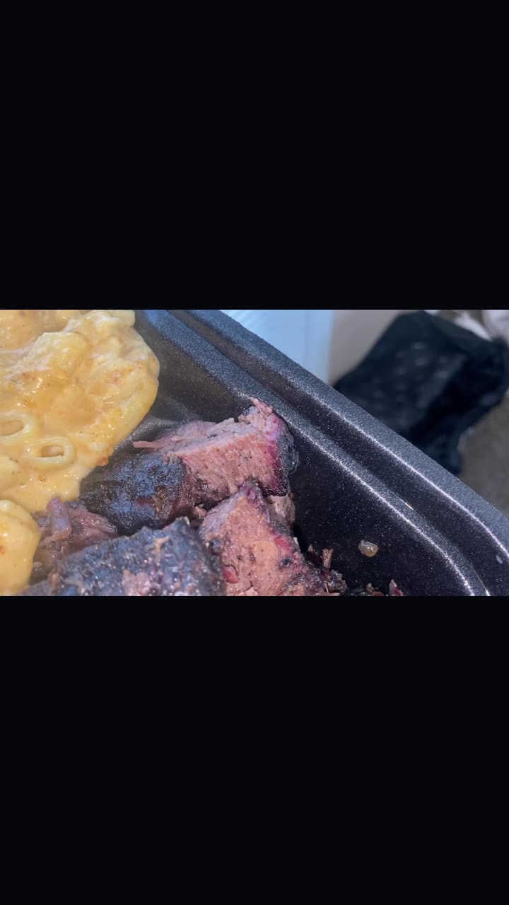 Video review of John Mull's Meats & Road Kill Grill