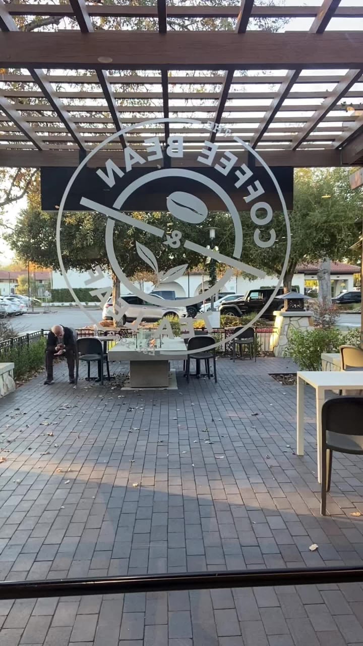 Video review of The Coffee Bean & Tea Leaf