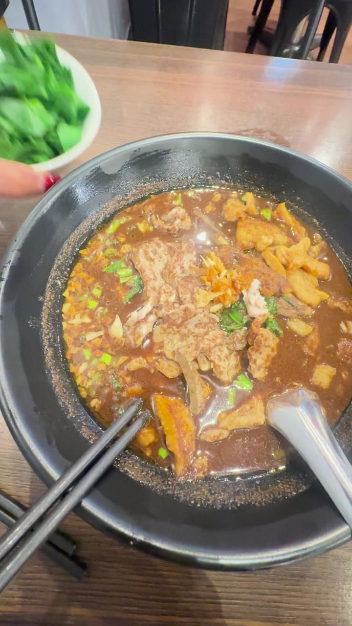 Video review of New Thainatown