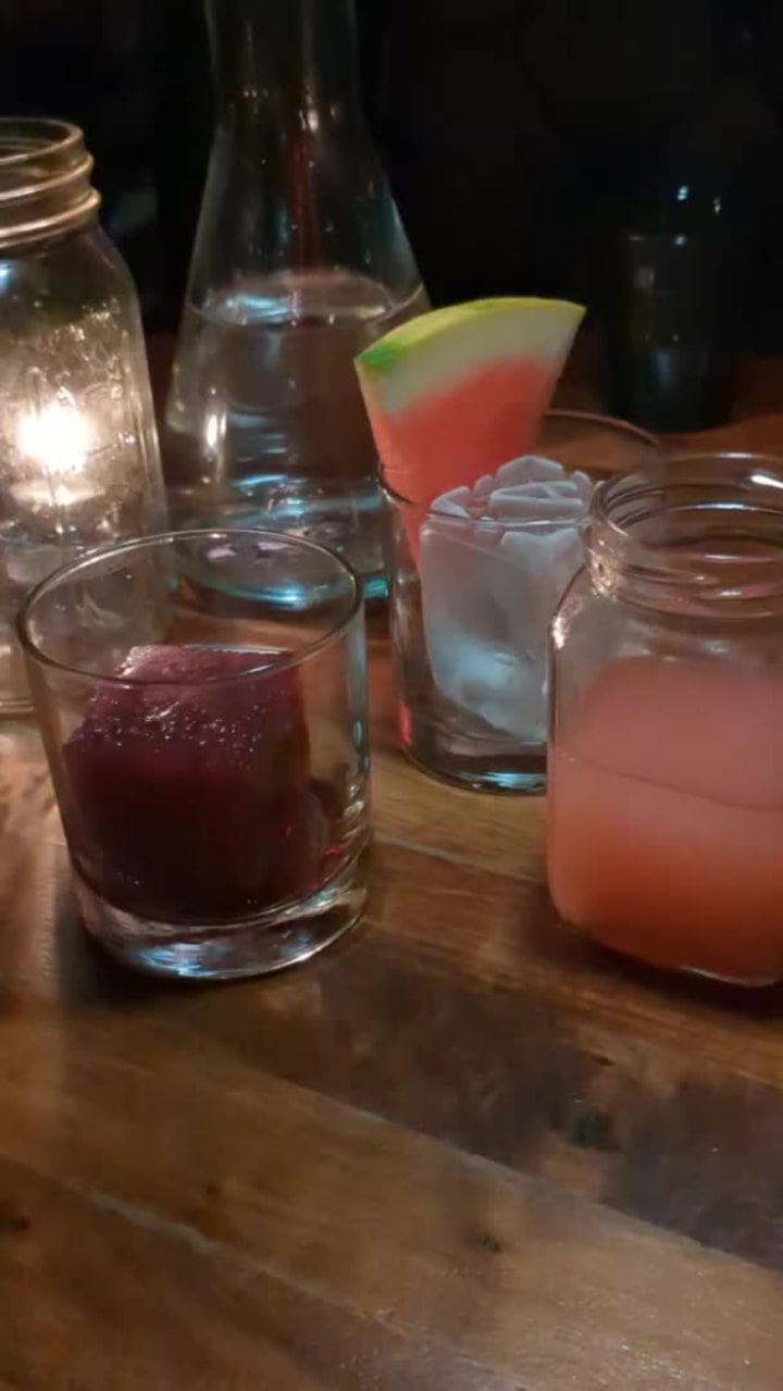 Video review of Arbella