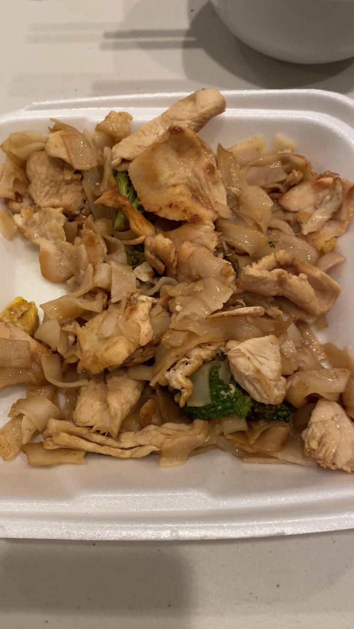 Video review of Thai cafe