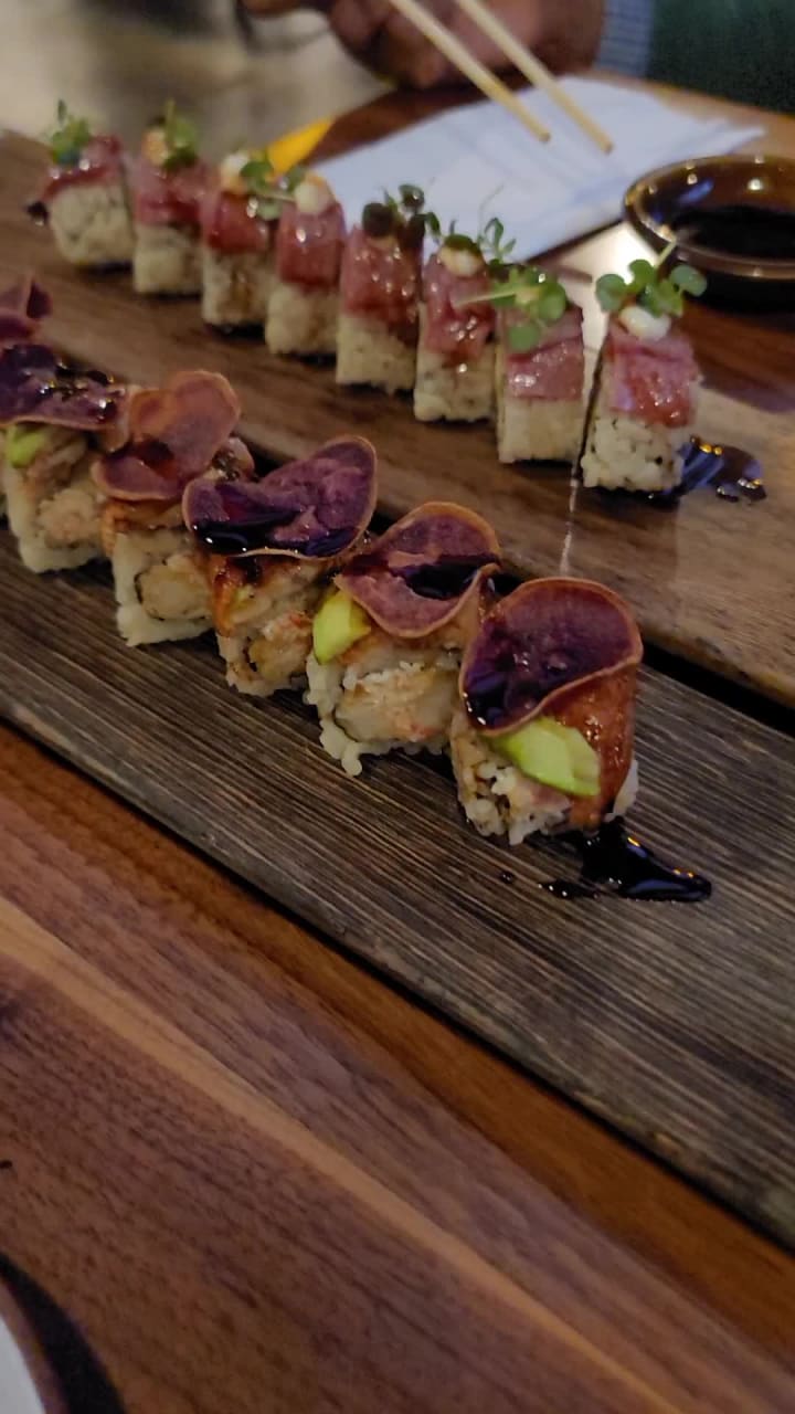 Azuki Sushi Lounge