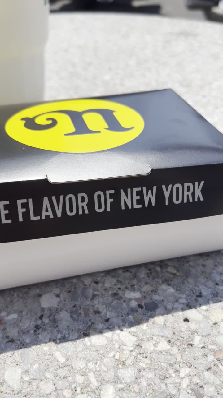 Video review of Nathan's Famous