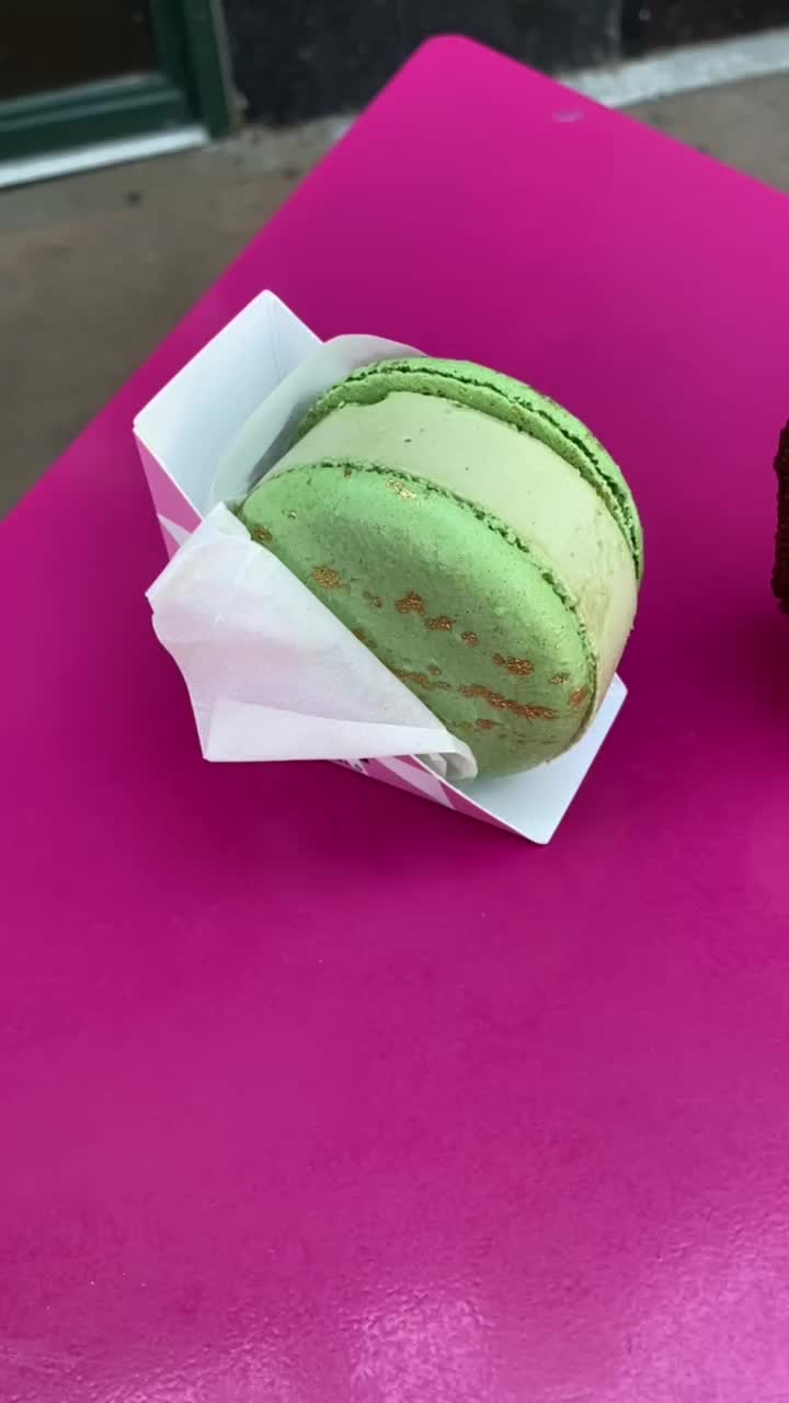 Video review of Joy Macarons