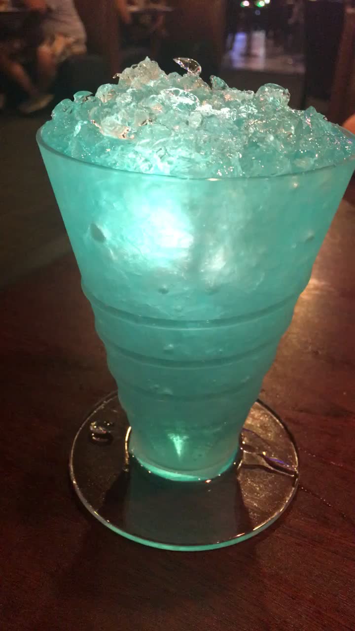 Video review of Dave & Buster's