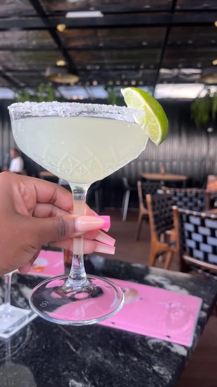 Video review of News Cafe