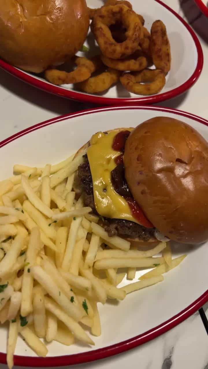 George & Brothers - American Bistro