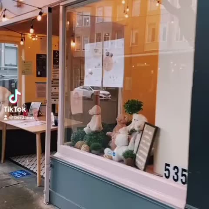 Video review of Naya Dessert Cafe