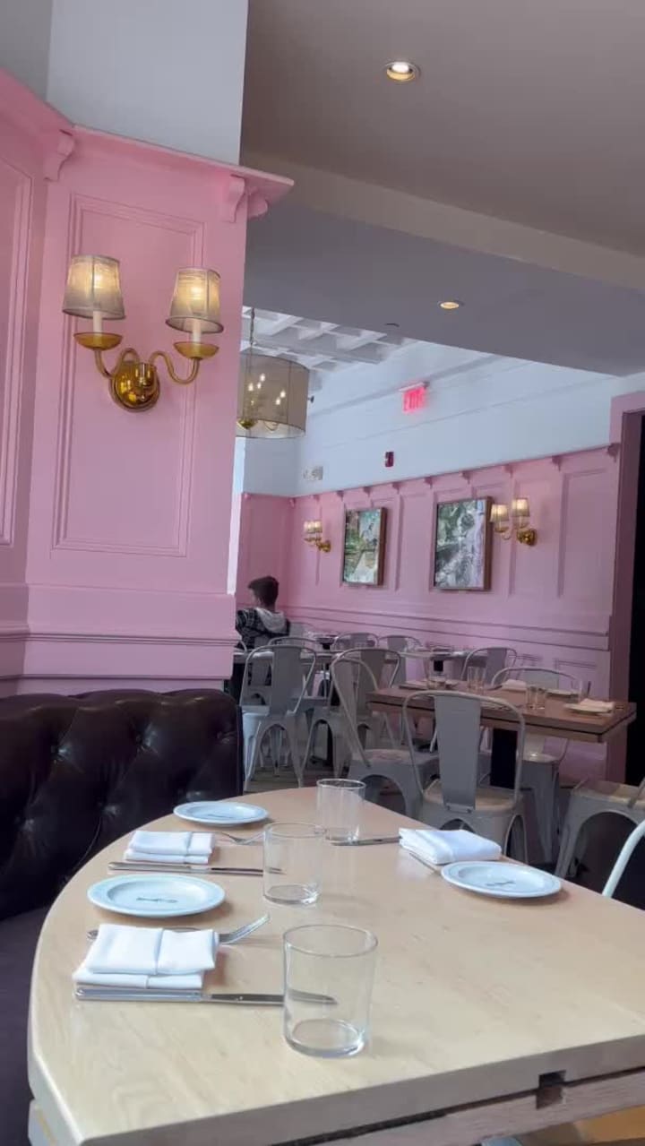 Video review of Saltie Girl