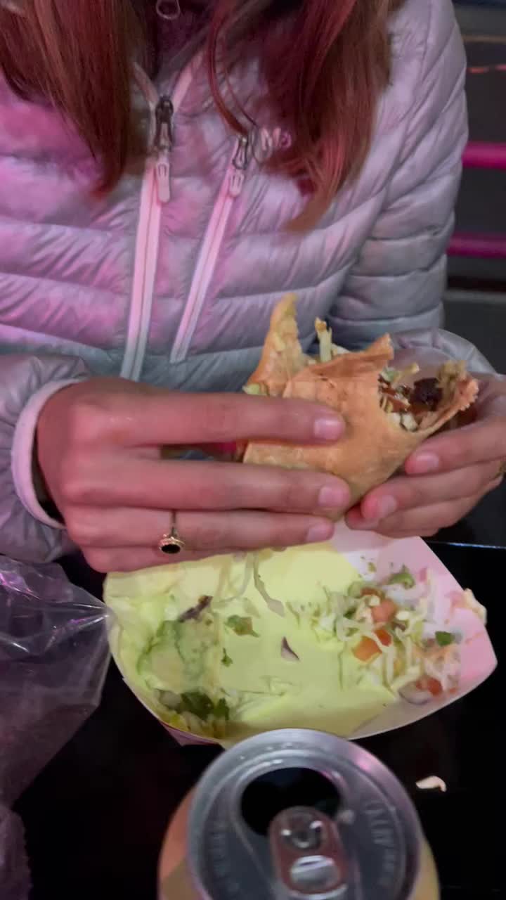 Video review of Harry's Taco Club