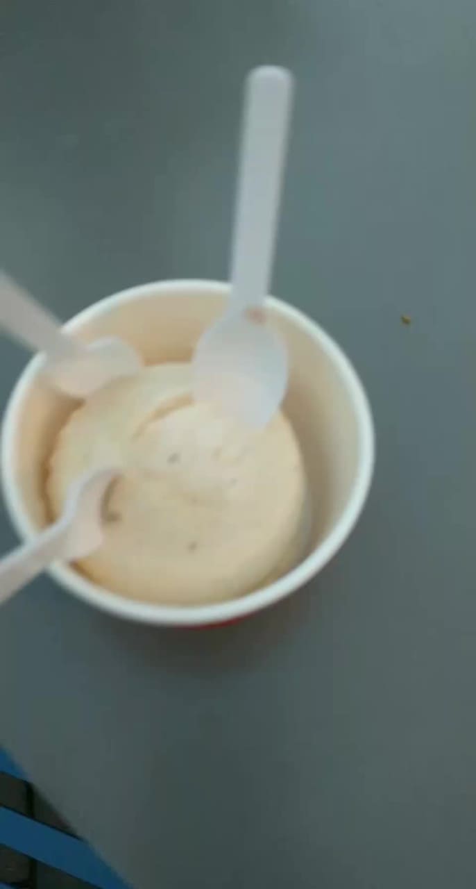 Video review of Smitten Ice Cream