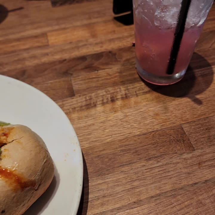 Video review of Yard House