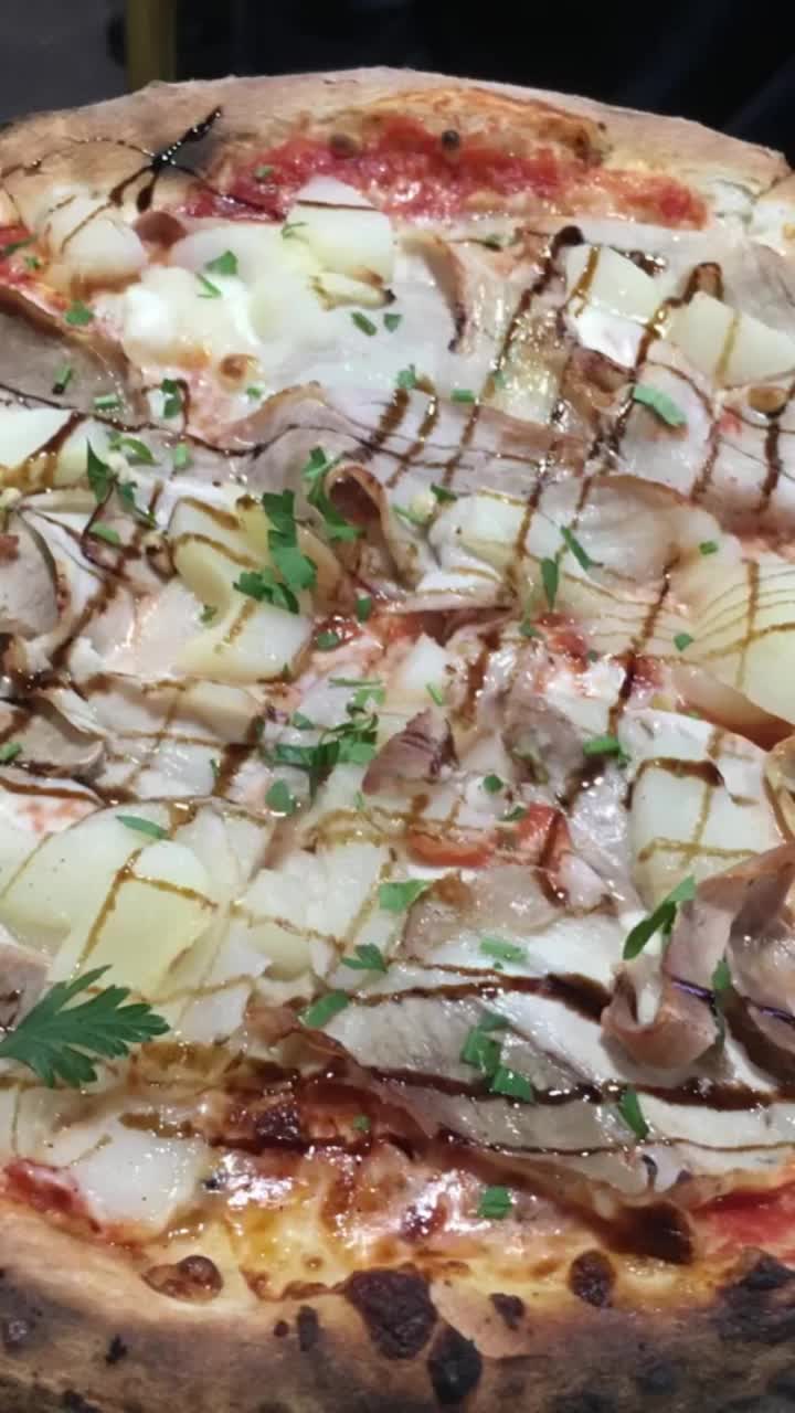 Video review of Bondi Pizza