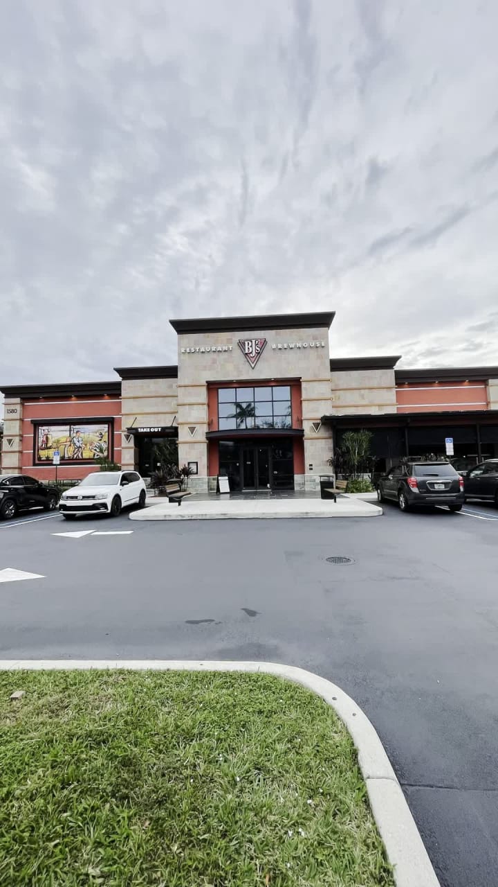Video review of BJ's Restaurant & Brewhouse