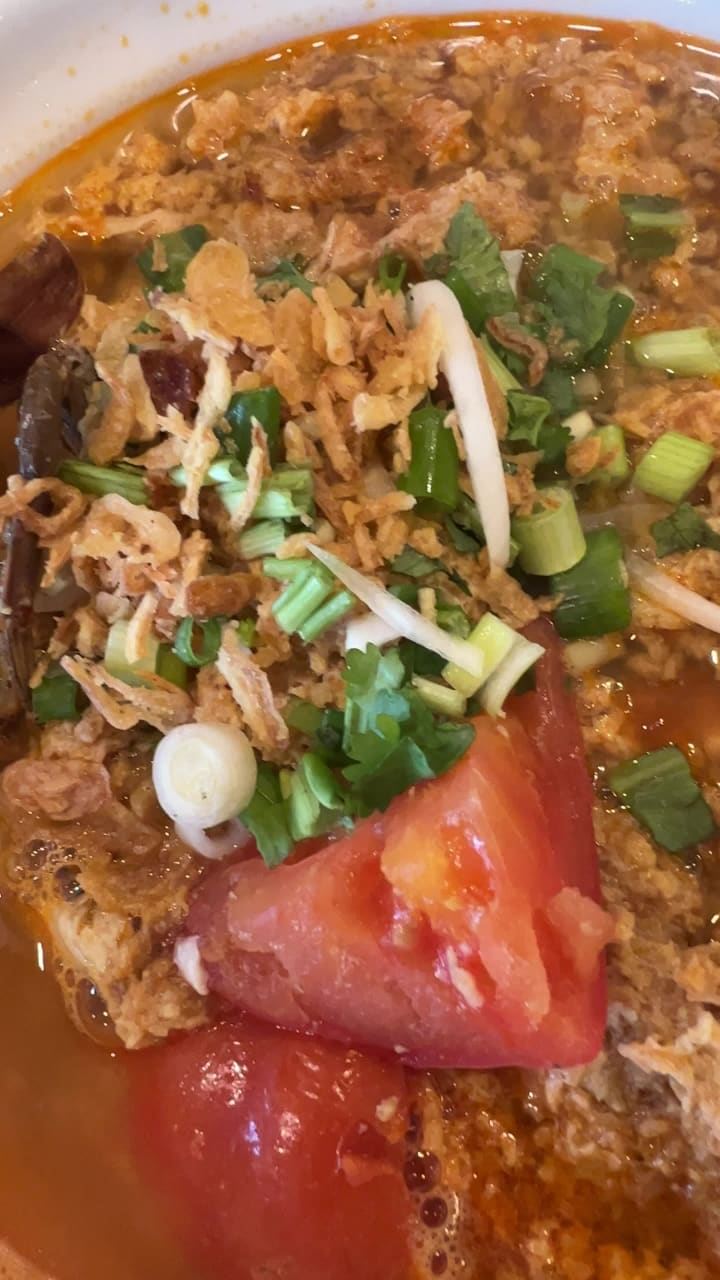 Video review of Bong Lua