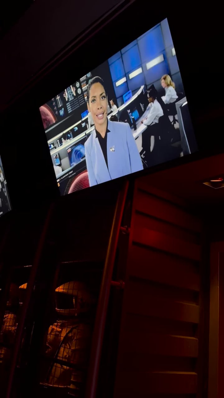 Video review of Mission: SPACE