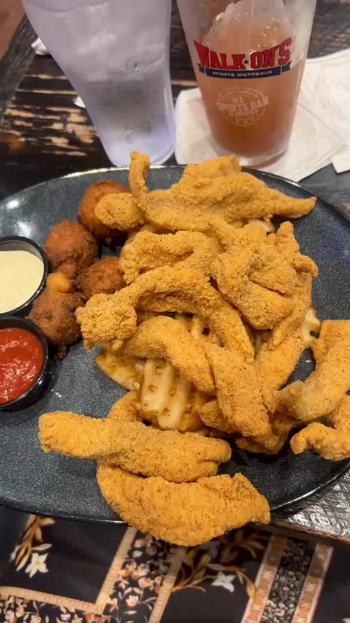 Walk Ons Sports Bistreaux