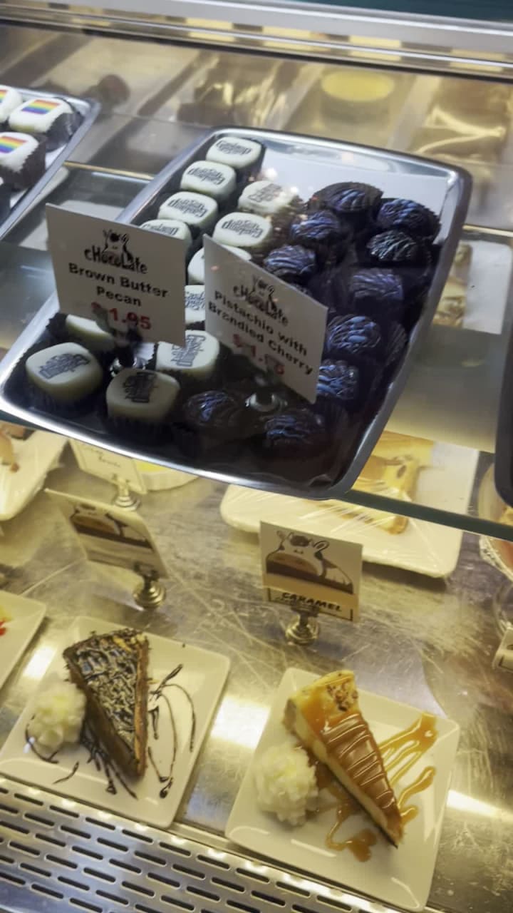 Video review of Chocolat Cremerie