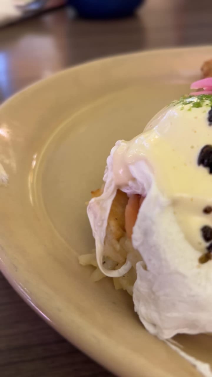 Video review of Snooze, an A.M. Eatery