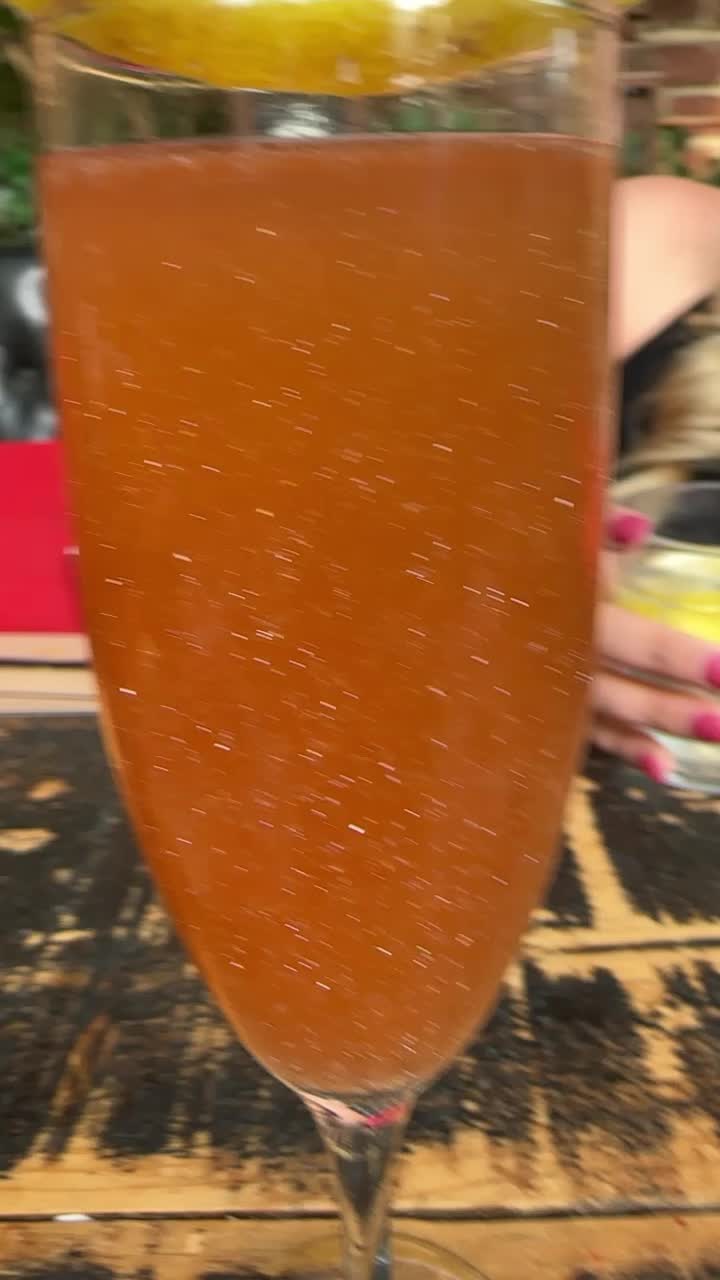 Video review of Refinery Rooftop