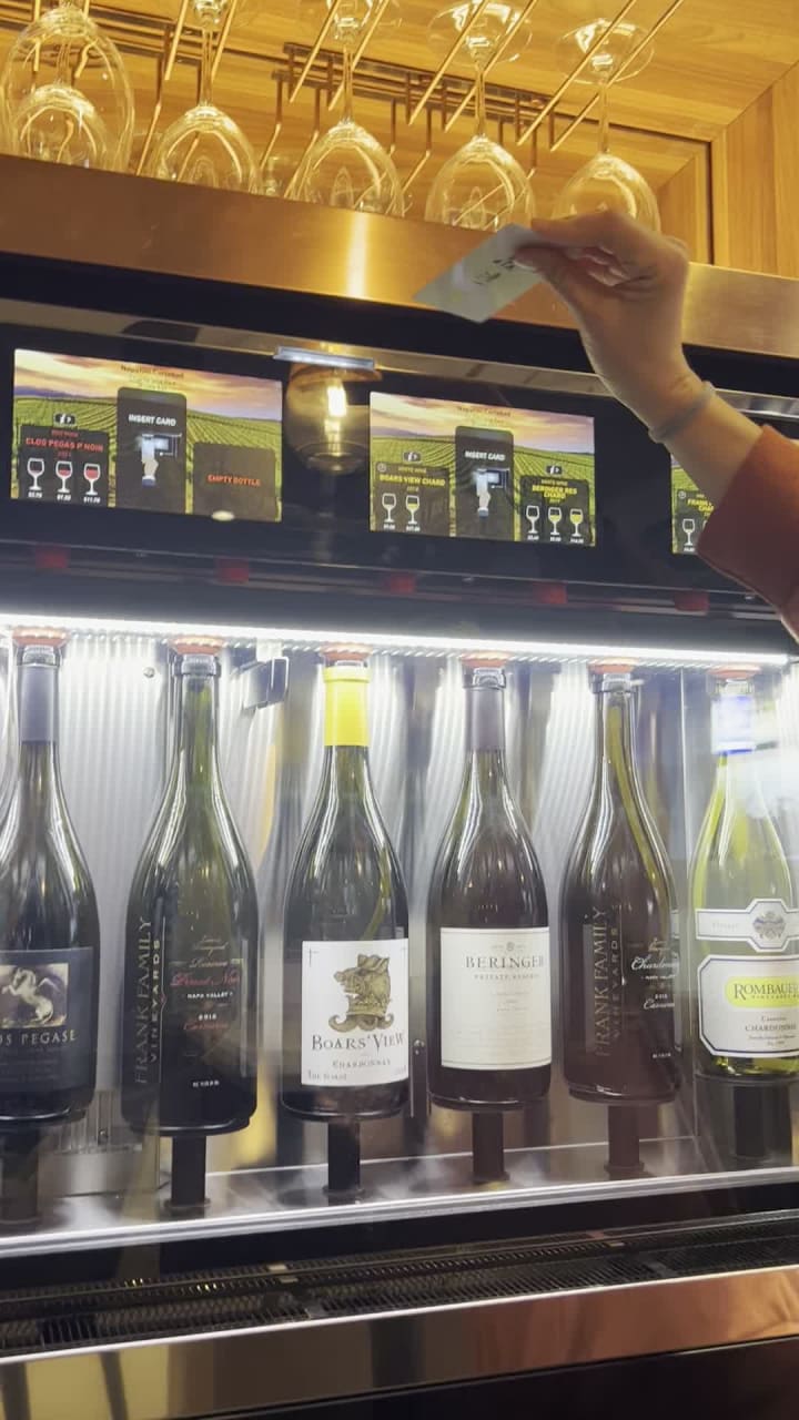 Napatini Bistro and Wine Bar